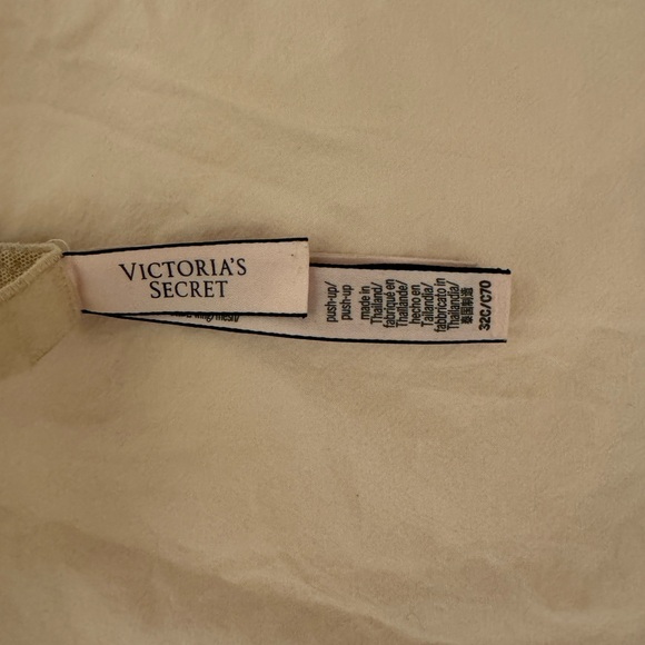 VS bombshell bra - Picture 3 of 3